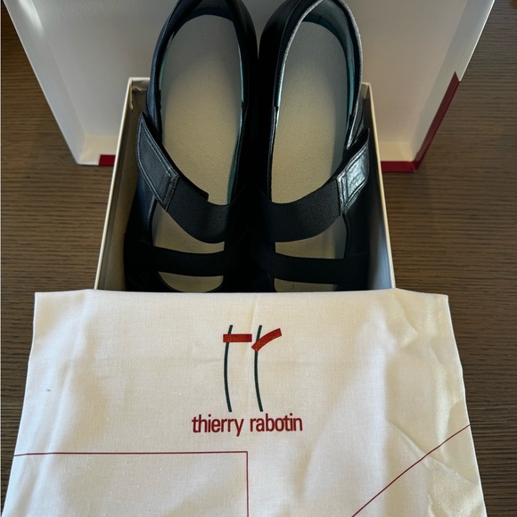 Thierry Rabotin Sz 39 Black Wedge Velcro Shoes 🖤 - Picture 6 of 9
